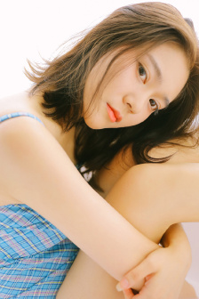 周弘电影
